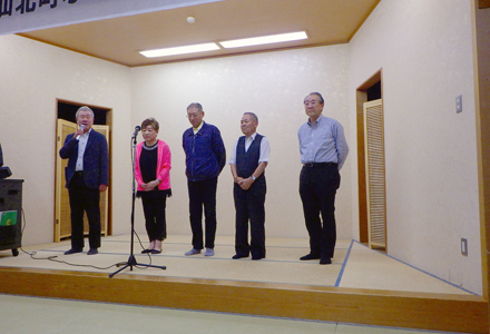 懇親会の模様　ふるさと会会員あいさつ